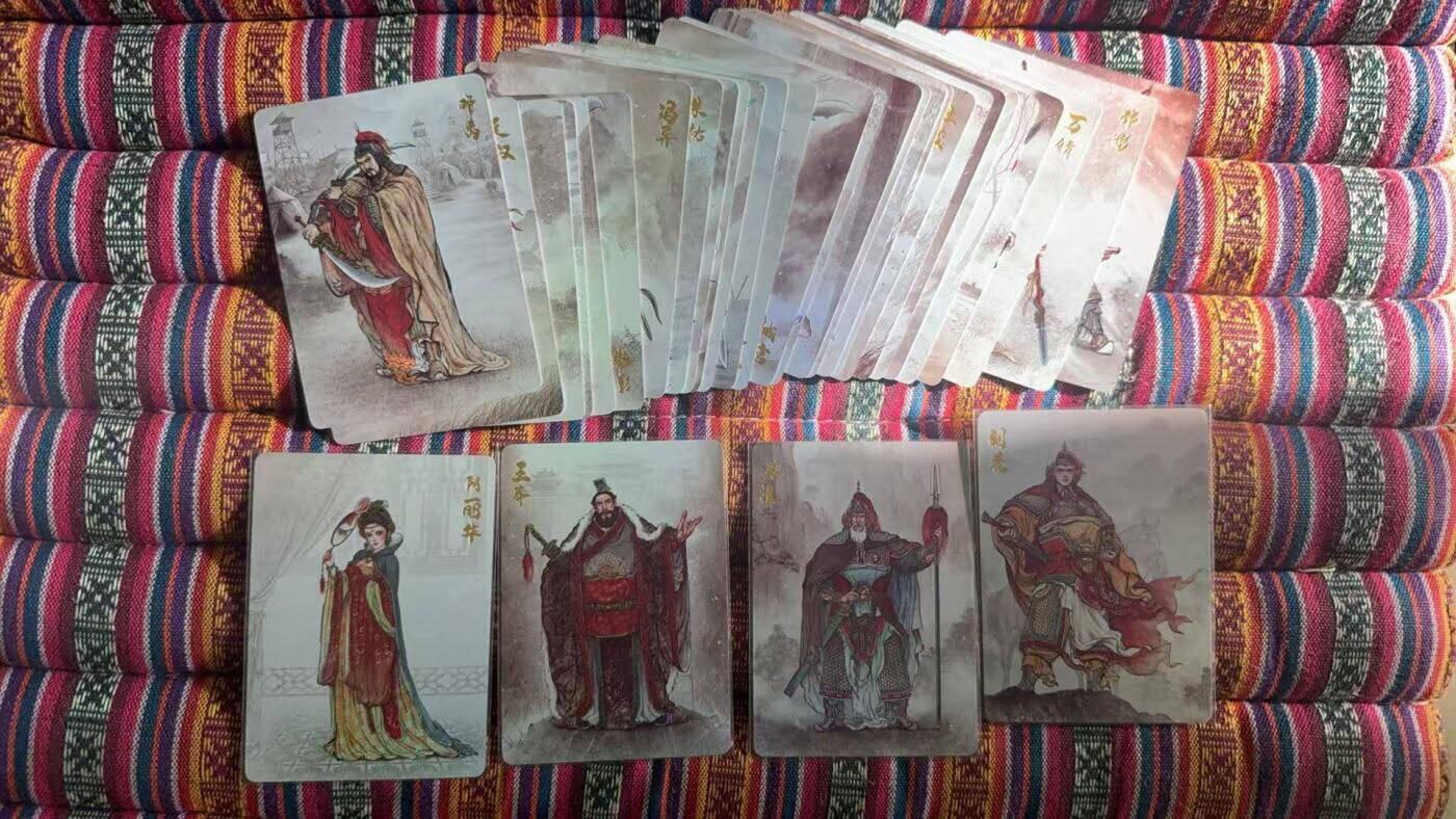 光影卡牌第26期，各家亲签，各家套卡，持续收拍品 超吉梦云台将彩闪全套+4特卡，特卡数量太少基本全套也很少