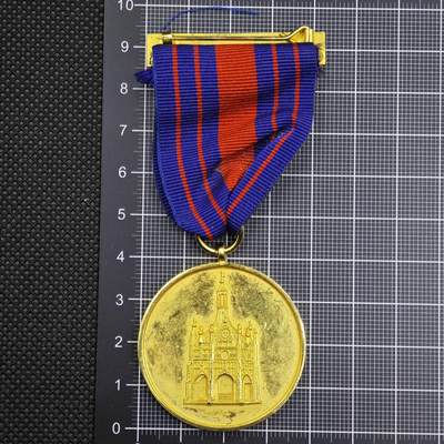 【淘币小摊】限时拍第八百二十三拍  纪念章场  满百包邮可预留两周  周一统一发货  - 英国奇切斯特纪念章