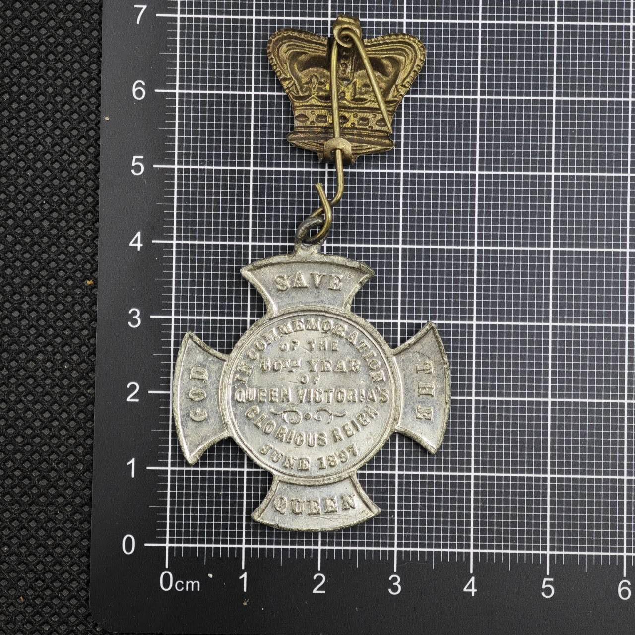 【淘币小摊】限时拍第八百二十三拍  纪念章场  满百包邮可预留两周  周一统一发货   英国1897年维多利亚女王登基60周年纪念章