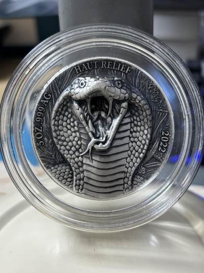 第185期拍卖 - 科特迪瓦2022年亚洲五霸系列眼镜王蛇5盎司纪念银币，999银，发行999枚