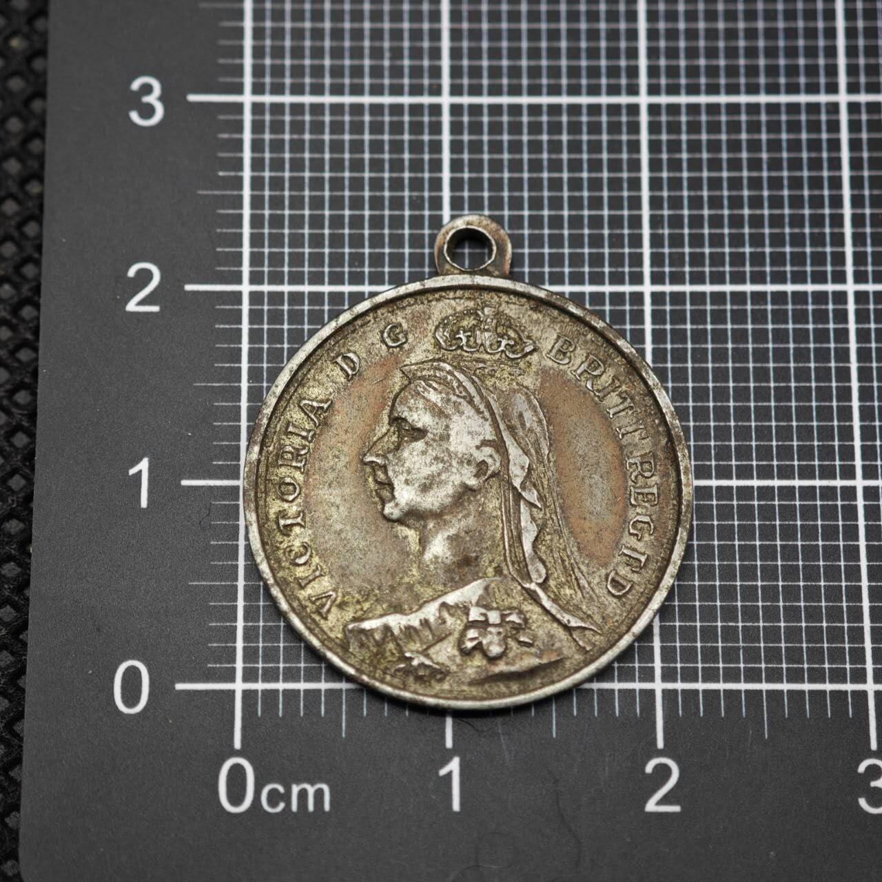 【淘币小摊】限时拍第八百二十三拍  纪念章场  满百包邮可预留两周  周一统一发货   英国维多利亚马剑纪念章