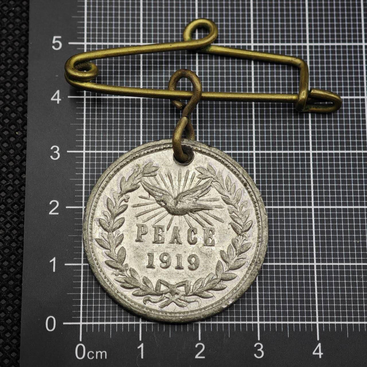 【淘币小摊】限时拍第八百二十三拍  纪念章场  满百包邮可预留两周  周一统一发货   英国1919年和平奖章