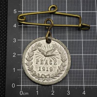 【淘币小摊】限时拍第八百二十三拍  纪念章场  满百包邮可预留两周  周一统一发货  -  英国1919年和平奖章