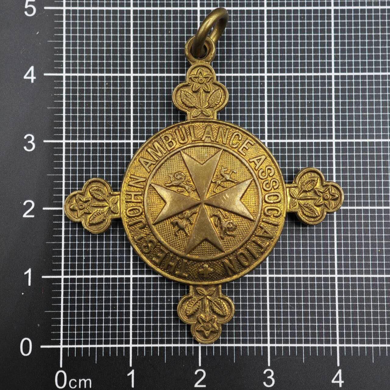 【淘币小摊】限时拍第八百二十三拍  纪念章场  满百包邮可预留两周  周一统一发货   圣约翰救护机构救护员徽章