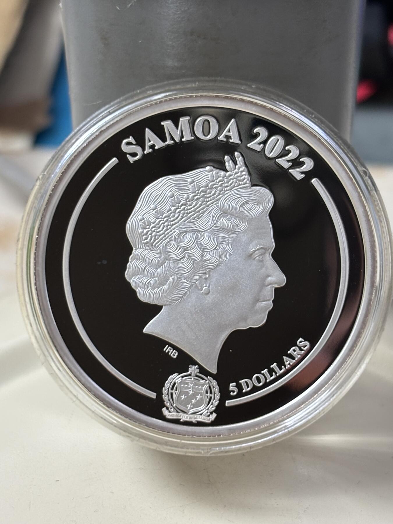 第185期拍卖 萨摩亚2022年黄金昆虫系列1盎司纪念银币3枚全，999银，1盎司*3，发行999枚，稍有氧化