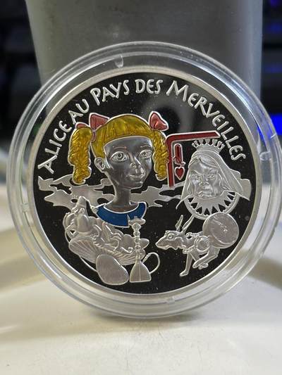 第184期拍卖 - 法国2003年童话系列匹诺曹彩色纪念银币3，900银，22.2克银价277