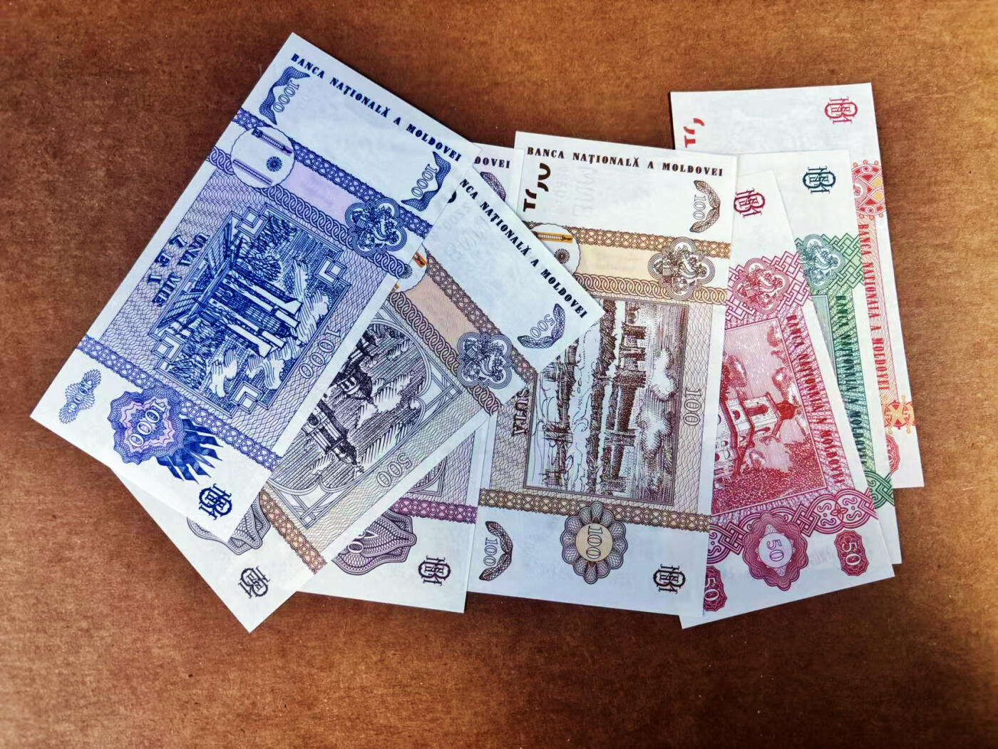 【Blue Auction】世界纸币精拍第759期——18级TOP拍卖/信誉/品质/专业/高效💫 【一组7张】摩尔多瓦 10-1000雷 全新UNC