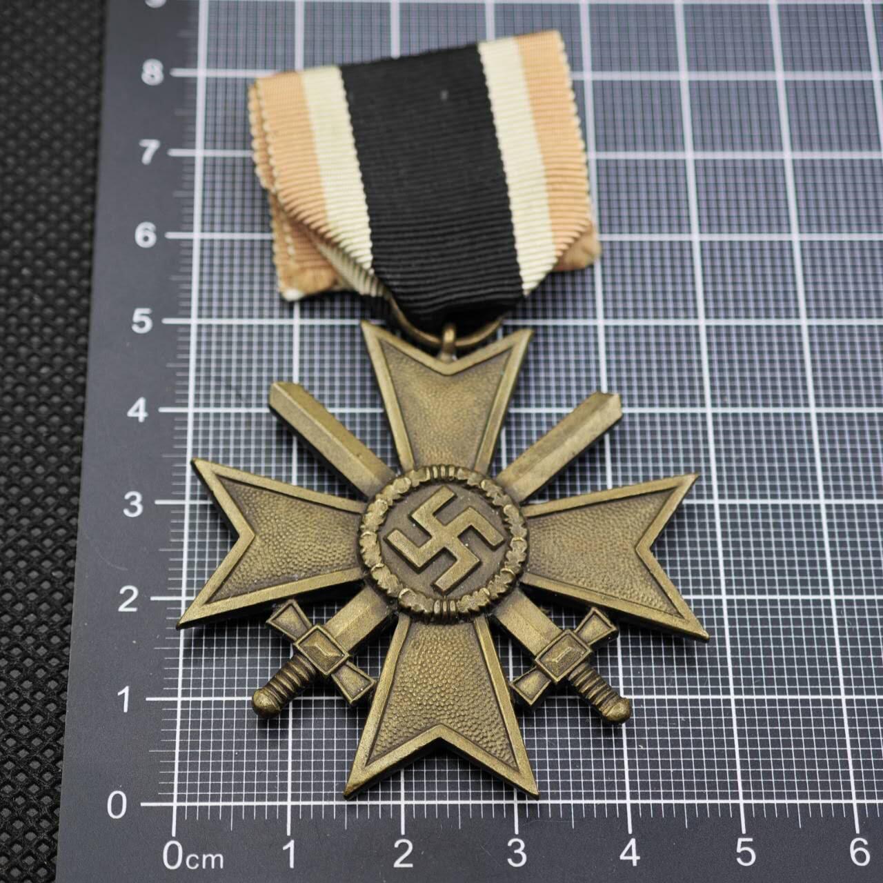 【淘币小摊】限时拍第八百二十三拍  纪念章场  满百包邮可预留两周  周一统一发货   德国战功十字奖章