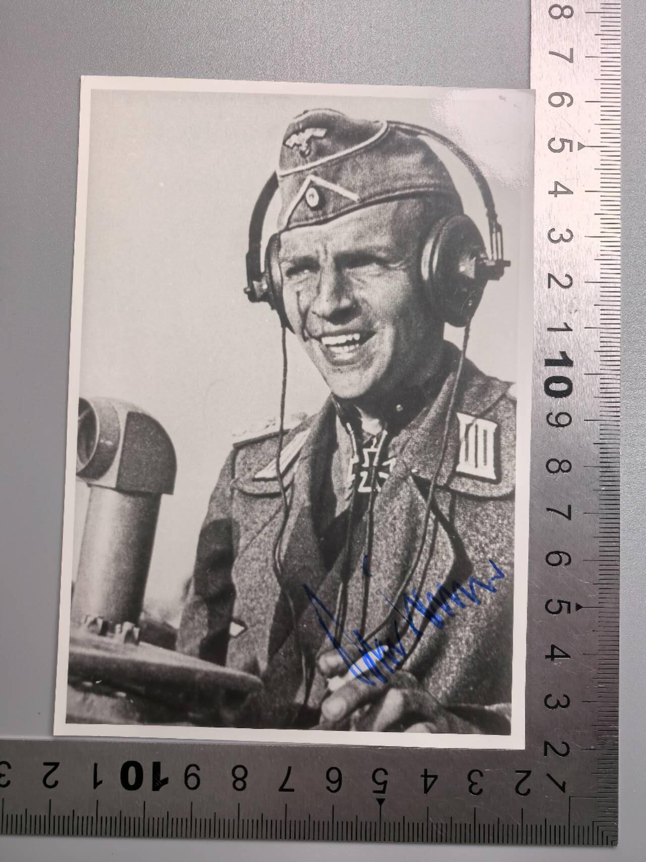 小驴勋章奖章收藏12月06日周六晚六点拍卖（珍爱和平，收藏战争，铭记历史，勿忘国耻，忠党爱国。有偿代拍，送拍规则在简介最后，参拍须阅读规则后再参拍，关系到运费包装发货时效真假辨别等关键信息，拍卖时不再发原图，看大图店主微信码在拍卖店铺介绍里） 王牌大德师橡叶骑铁Peter Frantz战后亲签