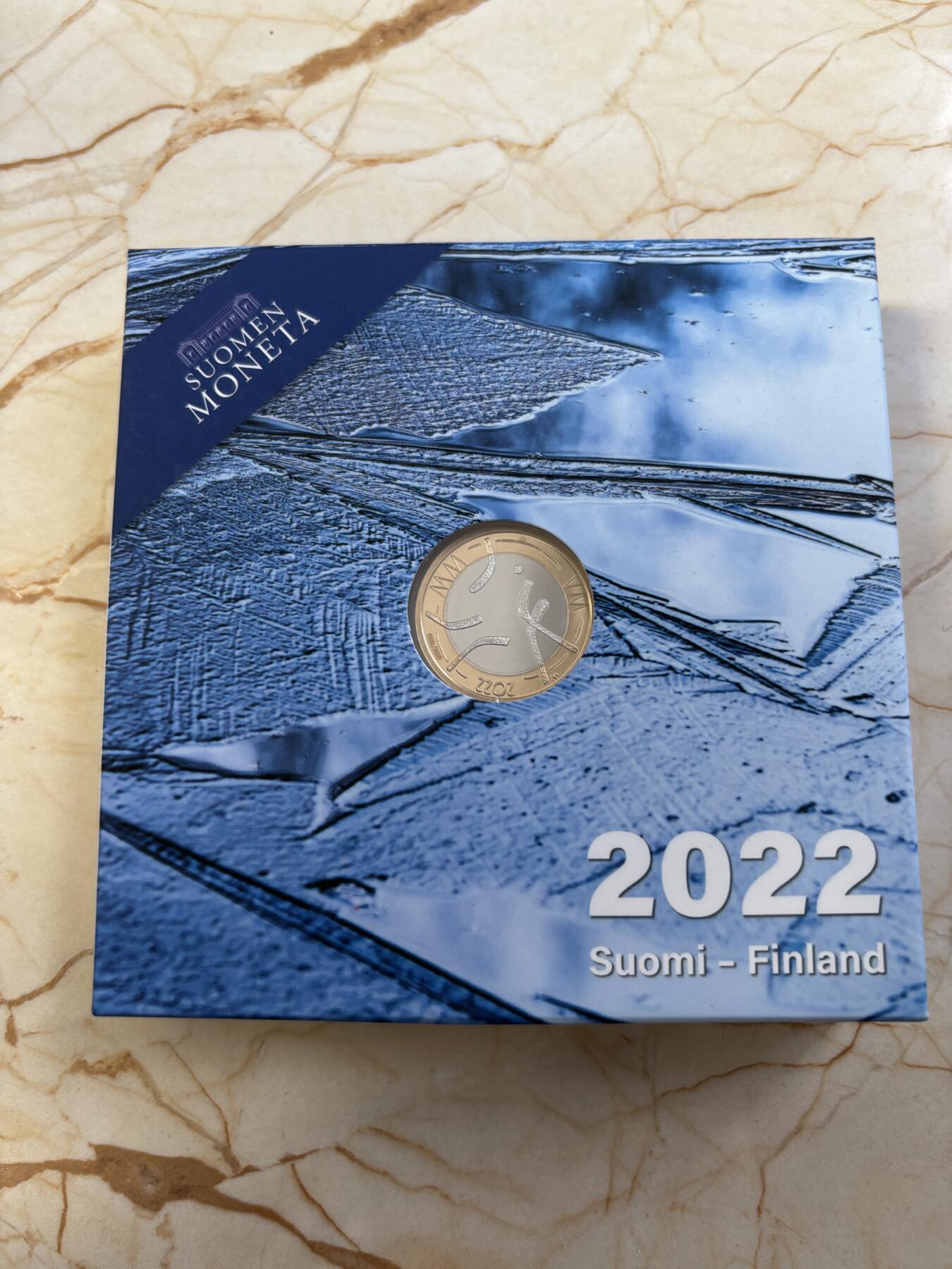 第184期拍卖 芬兰2022年曲棍球5欧双色精制纪念币