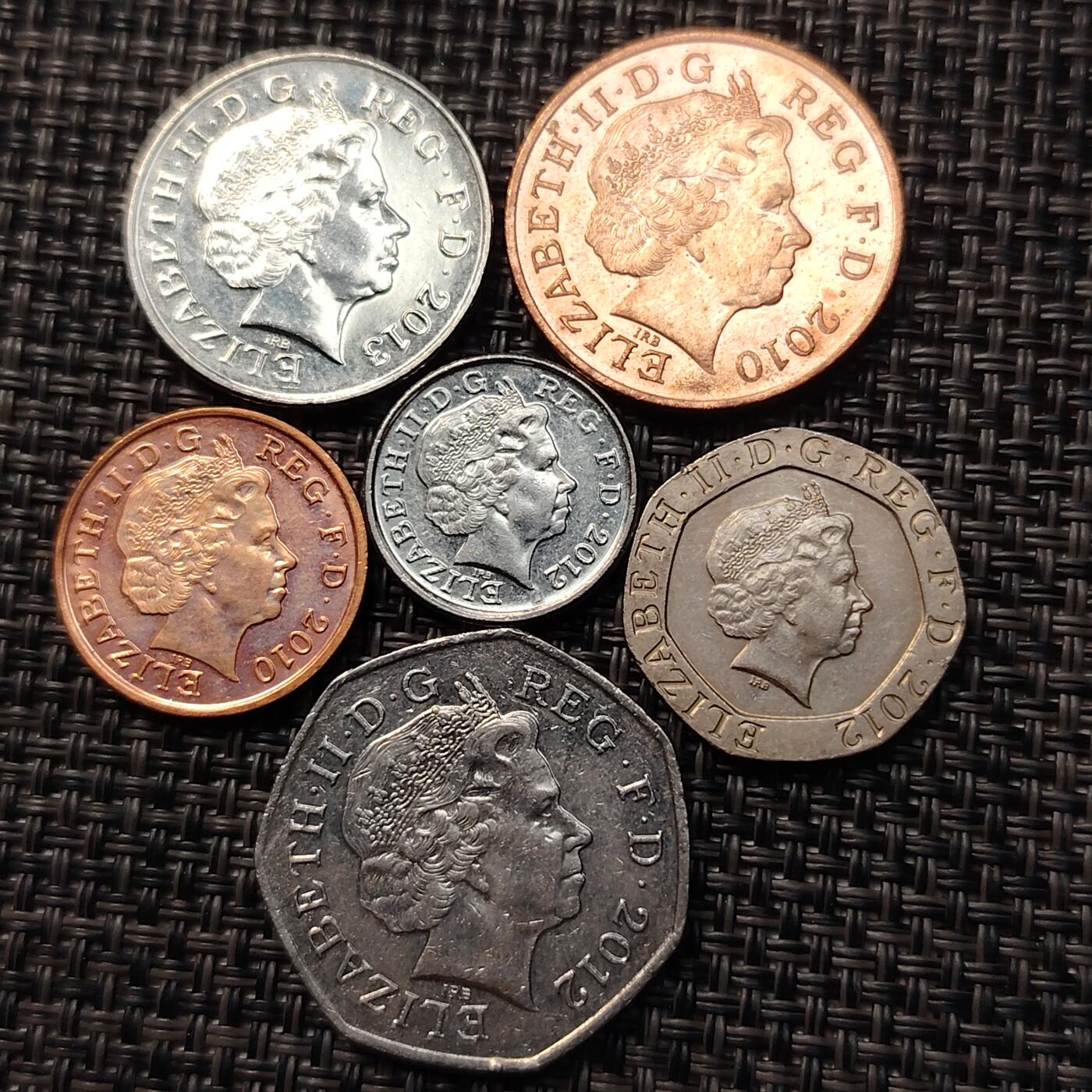 布加迪🐬～世界钱币(上海)🌾第 263 期 /  各国套币和散币 英国🇬🇧 6枚盾徽图案套币