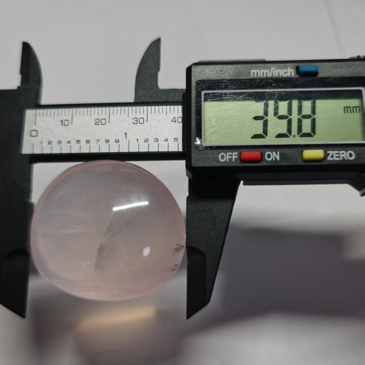 七河·世界钱币杂件水晶矿标小拍（总第30期） 藏家出品 X669 粉水晶手握 带六射星光 本件拍品由合作藏家负责邮寄  库存编号 649-11