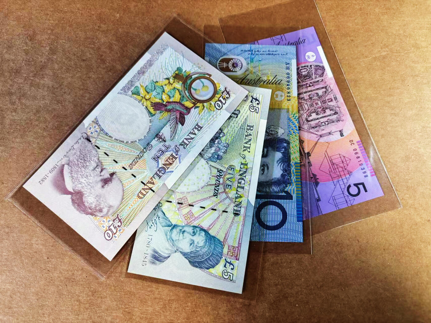 【Blue Auction】世界纸币精拍第759期——18级TOP拍卖/信誉/品质/专业/高效💫 【一组4张】英国 5-10镑&澳大利亚5-10元 全新UNC