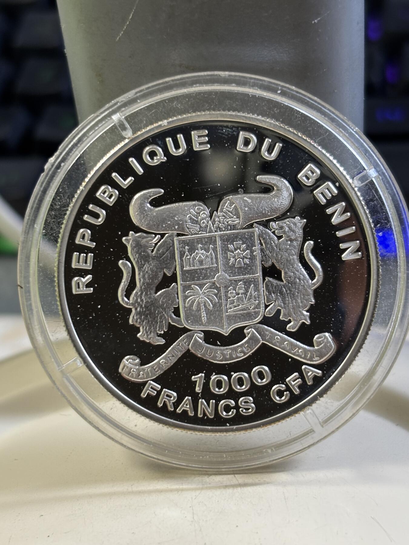 第184期拍卖 贝宁2002年航海人物100法郎精制纪念银币，999银，19.95克