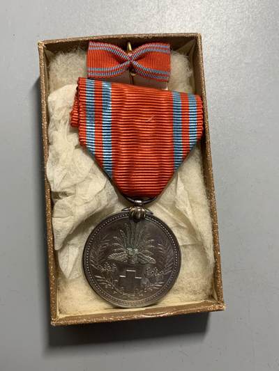 远东徽章小铺12月7日周日晚上9点结束 - 明治赤十字银章