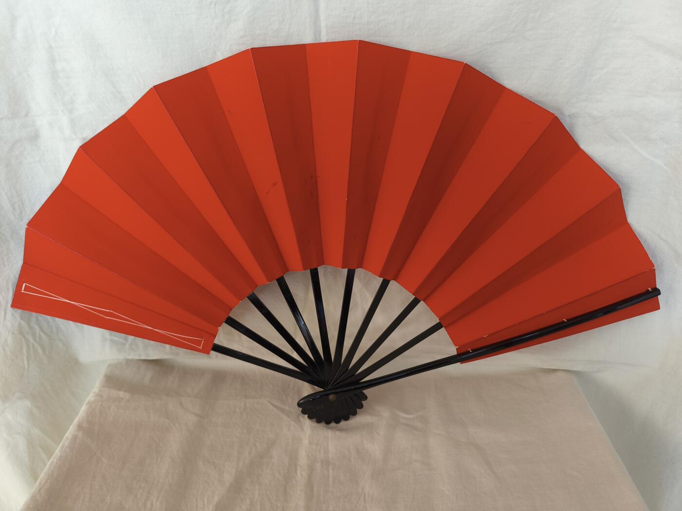 海外回流精品拍卖12.14 原盒全新日本御舞扇一把