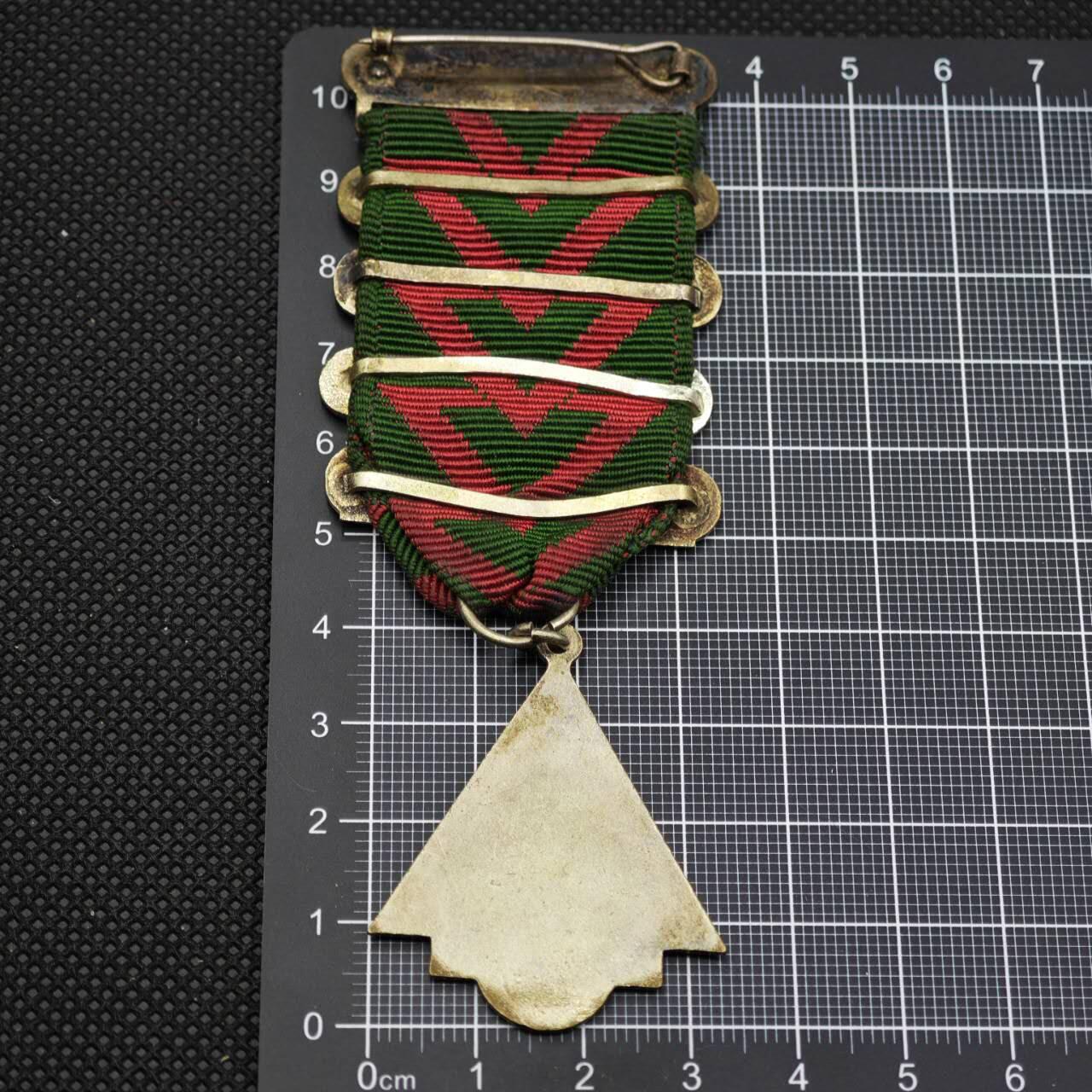 【淘币小摊】限时拍第八百二十三拍  纪念章场  满百包邮可预留两周  周一统一发货  1970年安全驾驶竞赛奖章