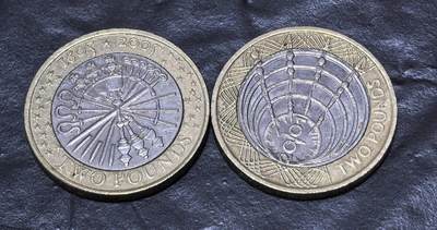 北京马甸外国币专卖第147期，外国币专场，陆续上拍，欢迎关注 - 英国2001年2英镑双金属纪念币马可尼无线电首次跨越大西洋I00周年和2005 英国双色2镑火药阴谋400周年纪念币