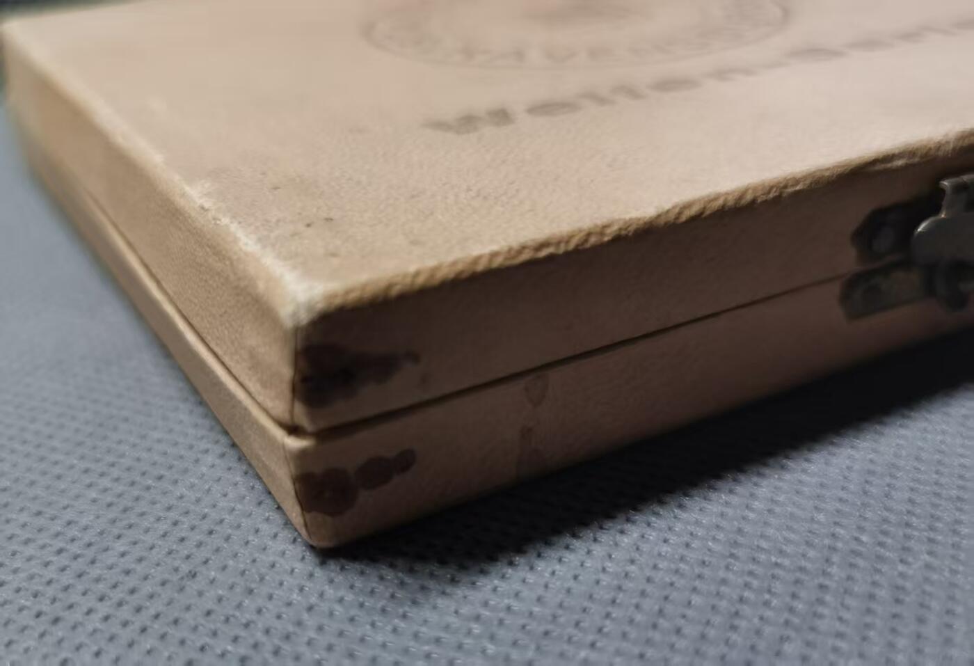 七河·世界钱币杂件水晶矿标小拍（总第30期） 藏家出品X577 巴伐利亚陶制纪念章（原盒） 1923年 