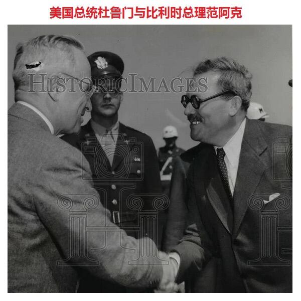 比利时1971年 总理范阿克高浮雕精制大铜章 40MM