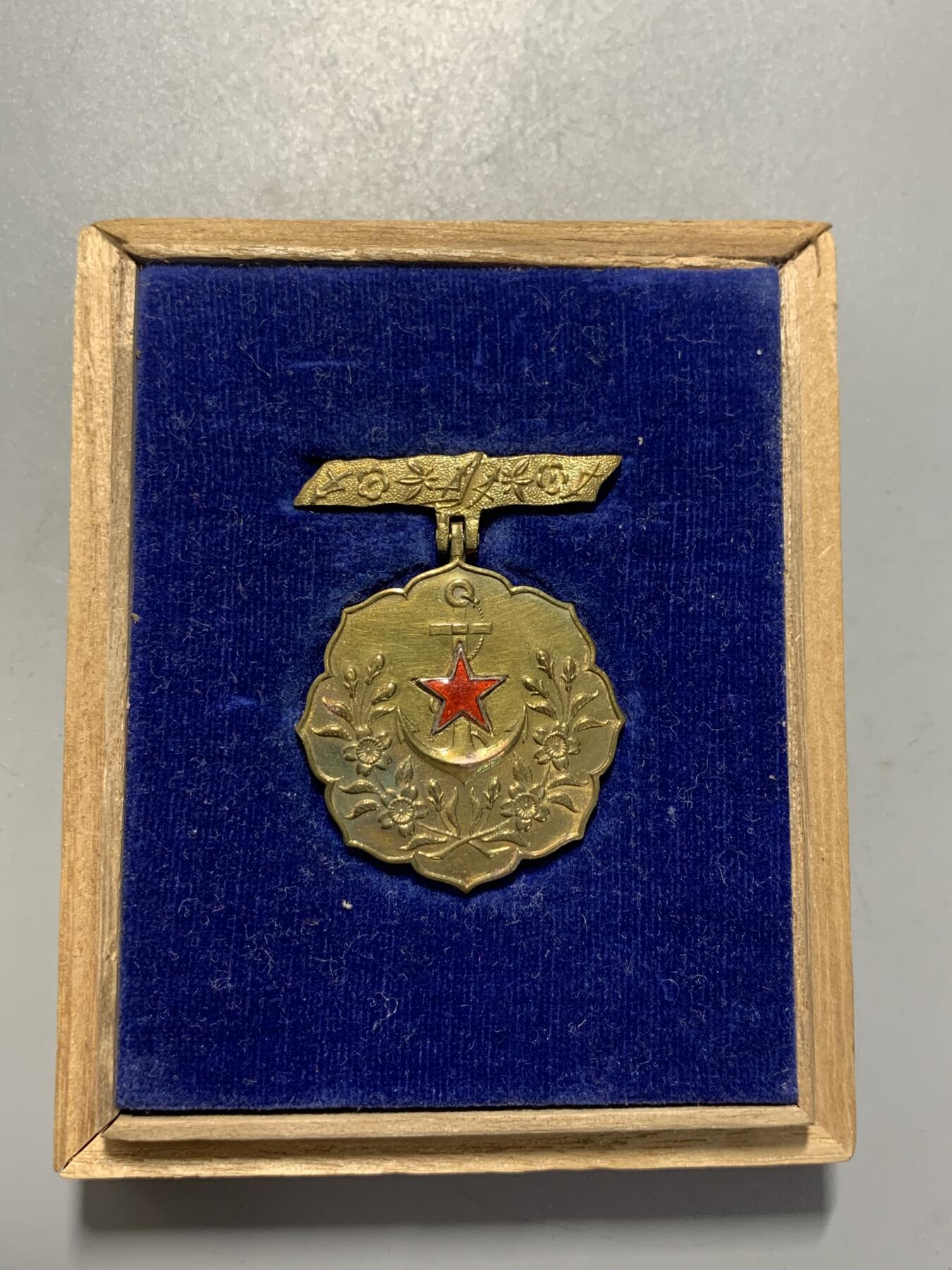 远东徽章小铺12月7日周日晚上9点结束 爱国妇人会二等功