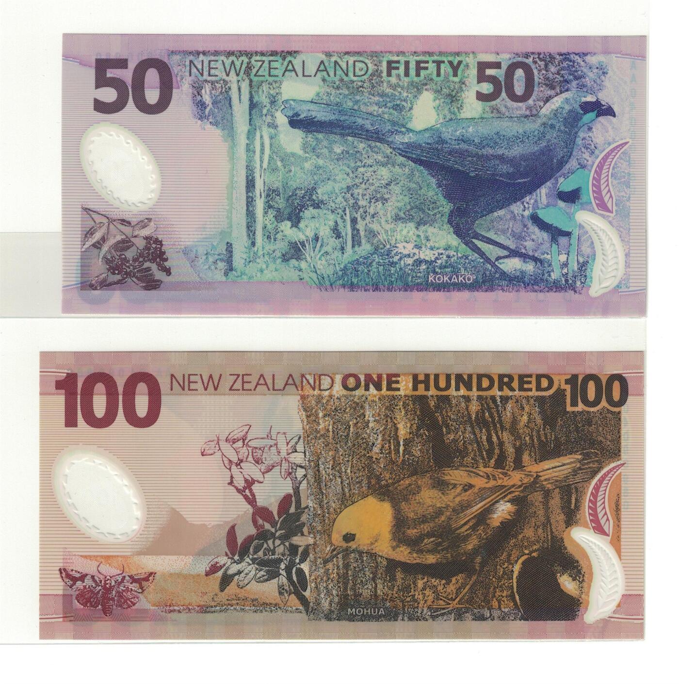 《艾美收藏》第223期-12.7周日外币畅拍 (首发冠全同带原装册)新西兰2004年AA冠5-100元全同百位倒置980号5张大全套，前2位数字是年份缩写，鸟版塑料钞初版首发