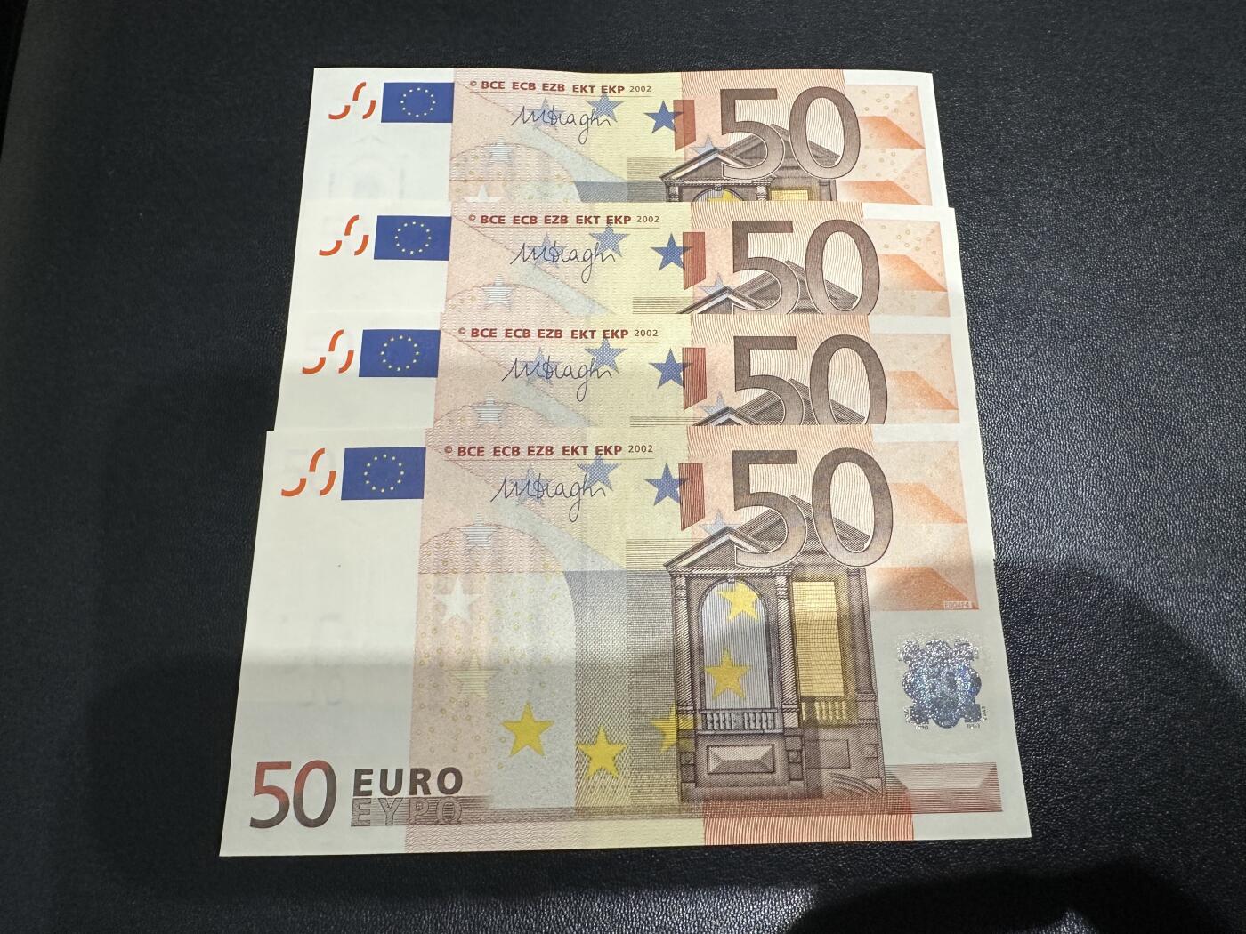 《外钞收藏家》第五百九十一期（畅拍场）（本平台长期征集拍品、欢迎藏友们联系合作） 三签50欧元 德国版 四张一起 全新 边上不明显轻微荧光瑕疵