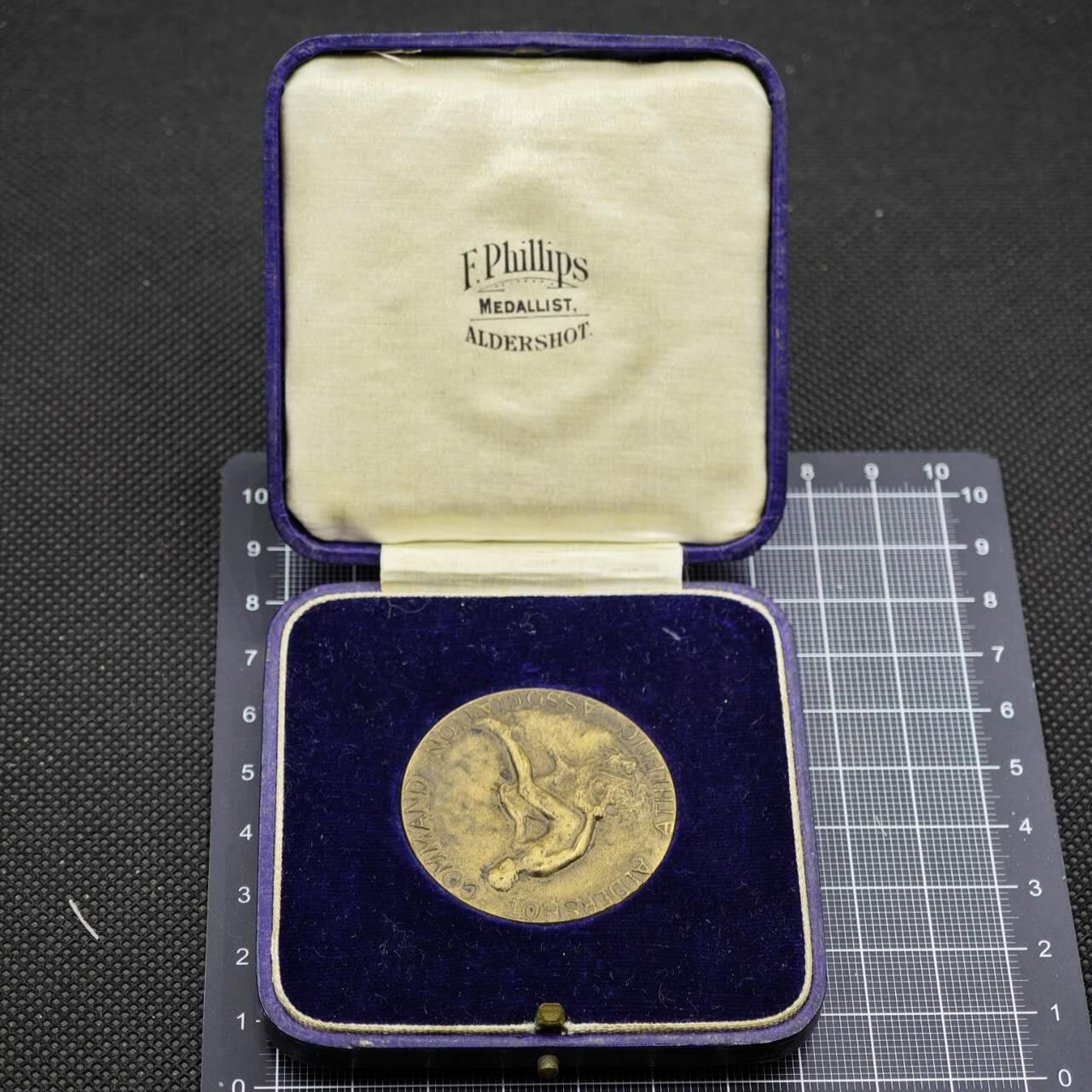 【淘币小摊】限时拍第八百二十三拍  纪念章场  满百包邮可预留两周  周一统一发货  奥尔德肖特指挥体育协会表彰奖章