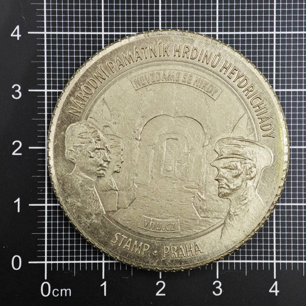 【淘币小摊】限时拍第八百二十三拍  纪念章场  满百包邮可预留两周  周一统一发货   纪念海德里希恐怖事件英雄纪念章