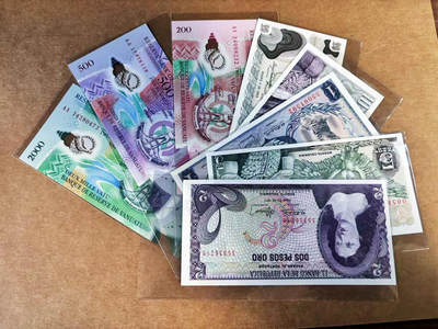 【Blue Auction】世界纸币精拍第759期——18级TOP拍卖/信誉/品质/专业/高效💫 - 【一组8张 含AA冠】瓦努阿图 200-2000瓦图&哥伦比亚1-20比索 全新UNC