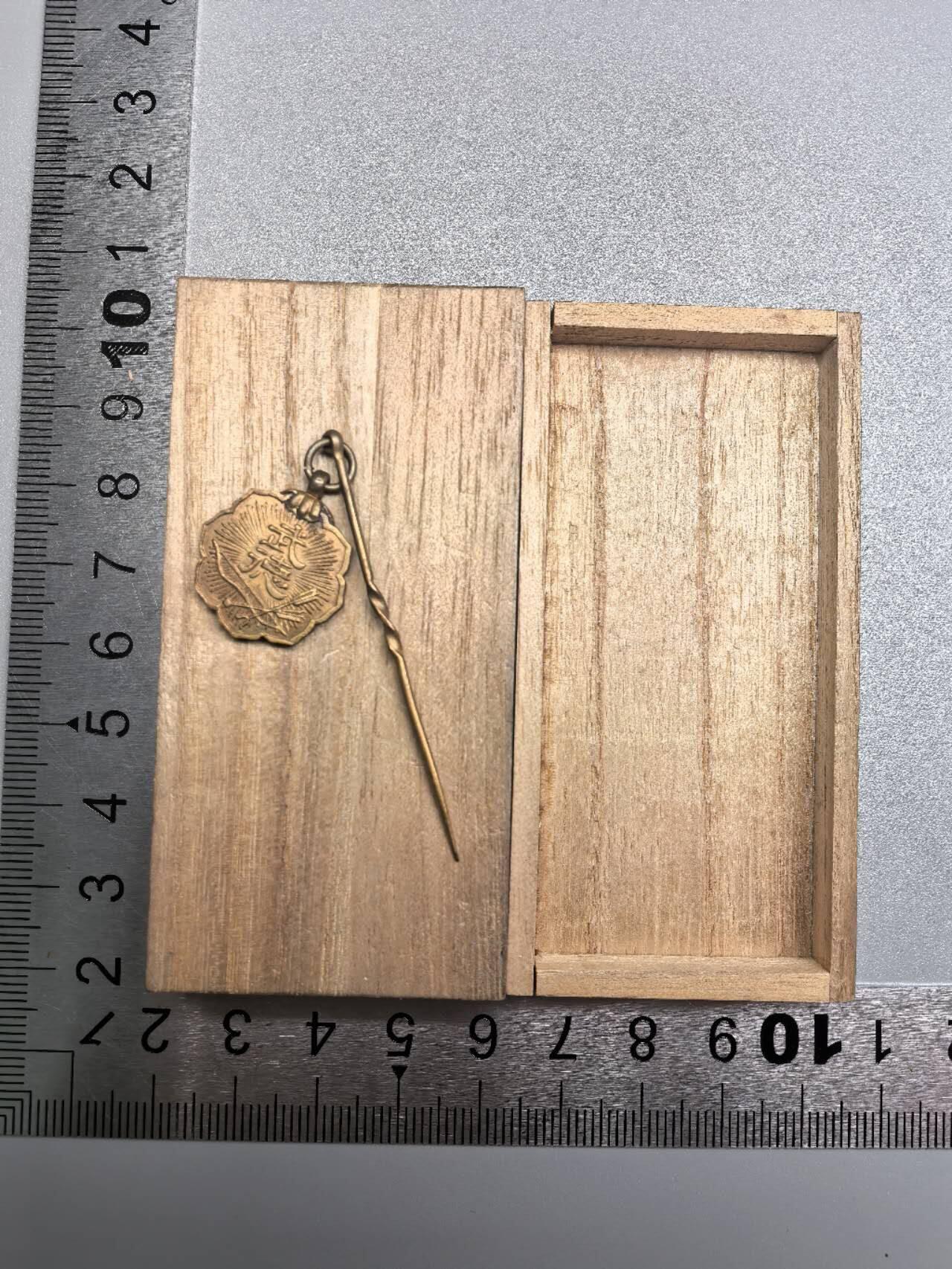 小驴勋章奖章收藏12月06日周六晚六点拍卖（珍爱和平，收藏战争，铭记历史，勿忘国耻，忠党爱国。有偿代拍，送拍规则在简介最后，参拍须阅读规则后再参拍，关系到运费包装发货时效真假辨别等关键信息，拍卖时不再发原图，看大图店主微信码在拍卖店铺介绍里） 武德会员章