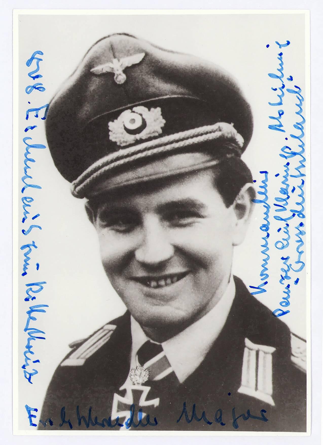 小驴勋章奖章收藏12月06日周六晚六点拍卖（珍爱和平，收藏战争，铭记历史，勿忘国耻，忠党爱国。有偿代拍，送拍规则在简介最后，参拍须阅读规则后再参拍，关系到运费包装发货时效真假辨别等关键信息，拍卖时不再发原图，看大图店主微信码在拍卖店铺介绍里） 王牌大德师橡叶骑铁Erich Schroedter战后爱克发水印相纸亲签。