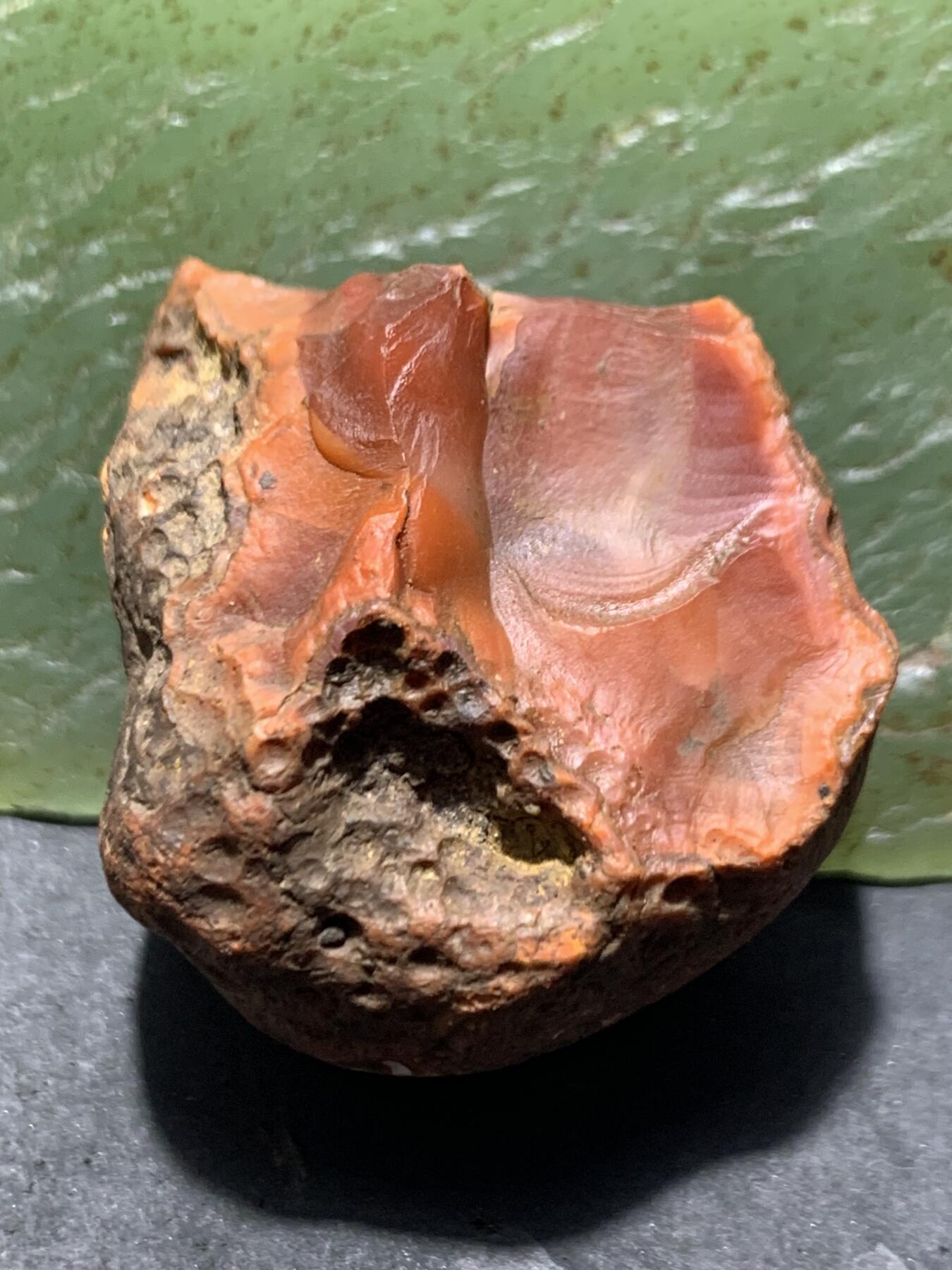 精美原皮柿子红冻料南红玛瑙原石一颗