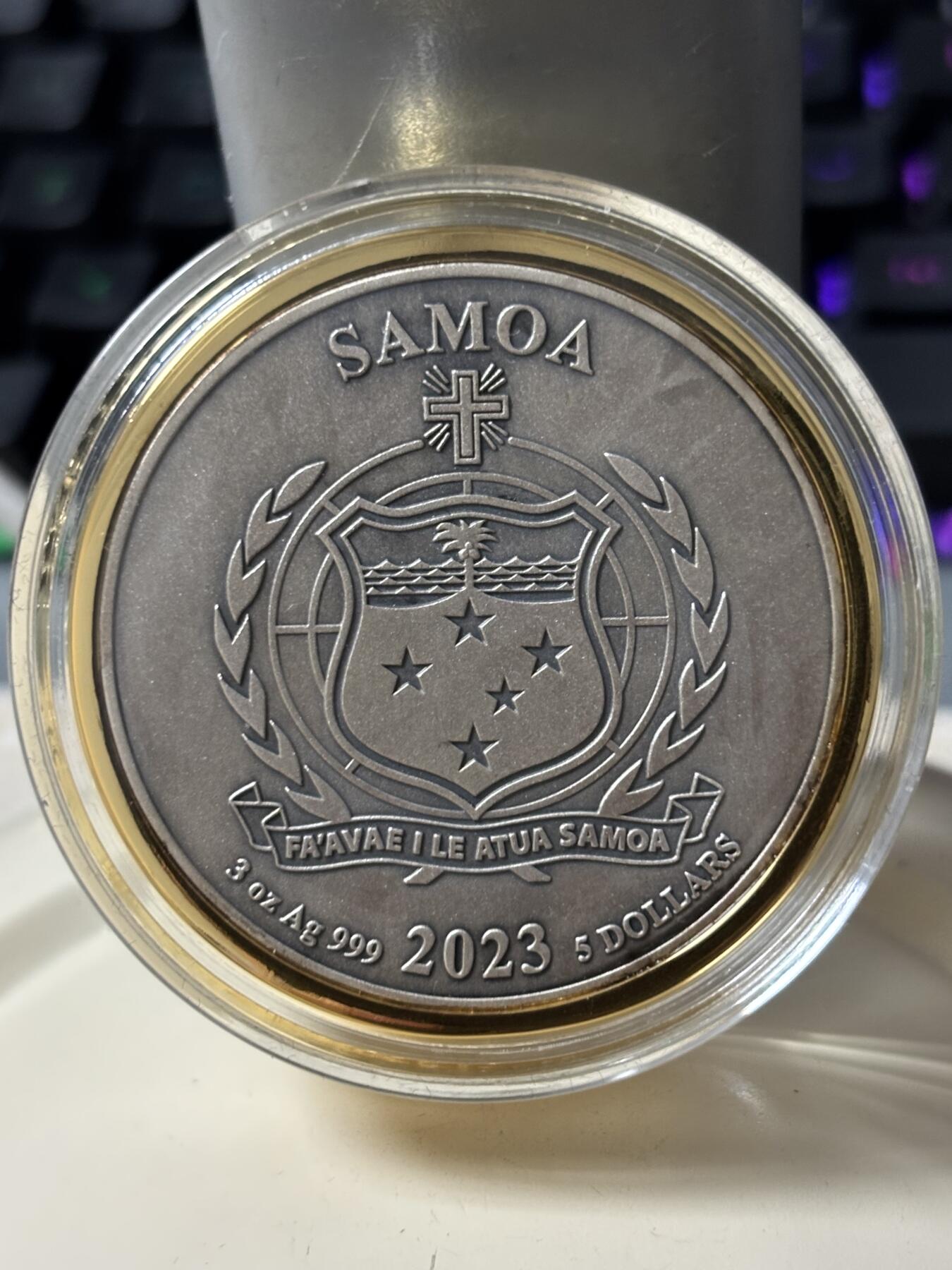 第185期拍卖  萨摩亚2023年指环王至尊魔戒3盎司仿古纪念银币。999银，发行量1499枚，有氧化