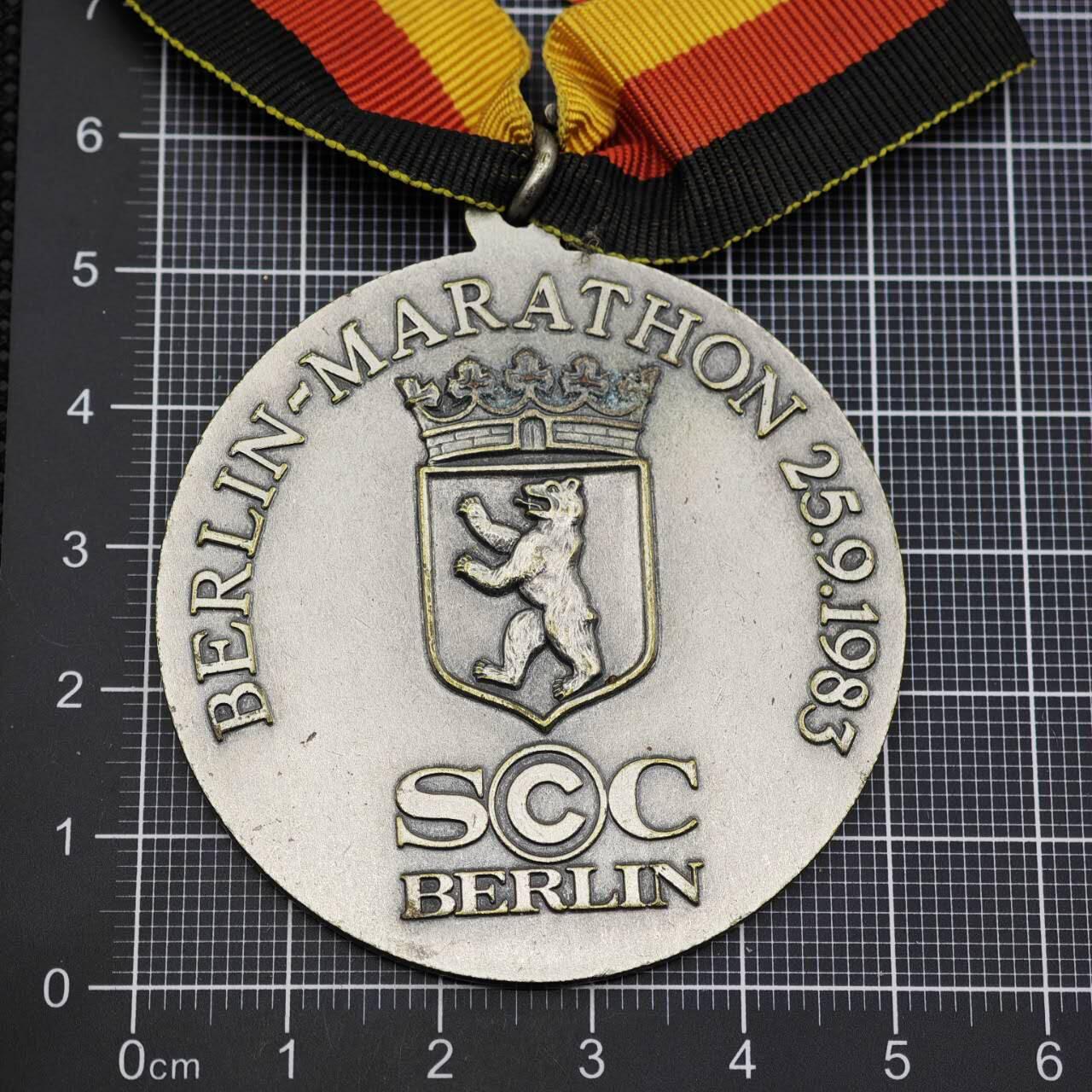 【淘币小摊】限时拍第八百二十三拍  纪念章场  满百包邮可预留两周  周一统一发货   德国柏林马拉松奖章