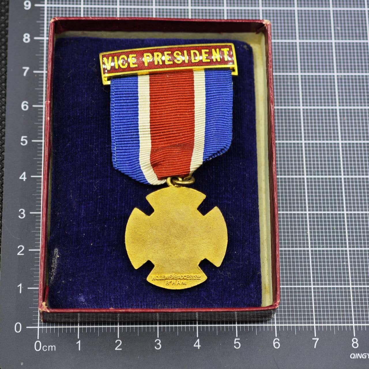 【淘币小摊】限时拍第八百二十三拍  纪念章场  满百包邮可预留两周  周一统一发货   英国保守党徽章