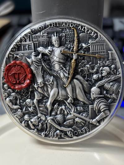 第185期拍卖 - 纽埃2023年启示录七印系列首枚白马高浮雕仿古3盎司彩银币，999银，发行500枚