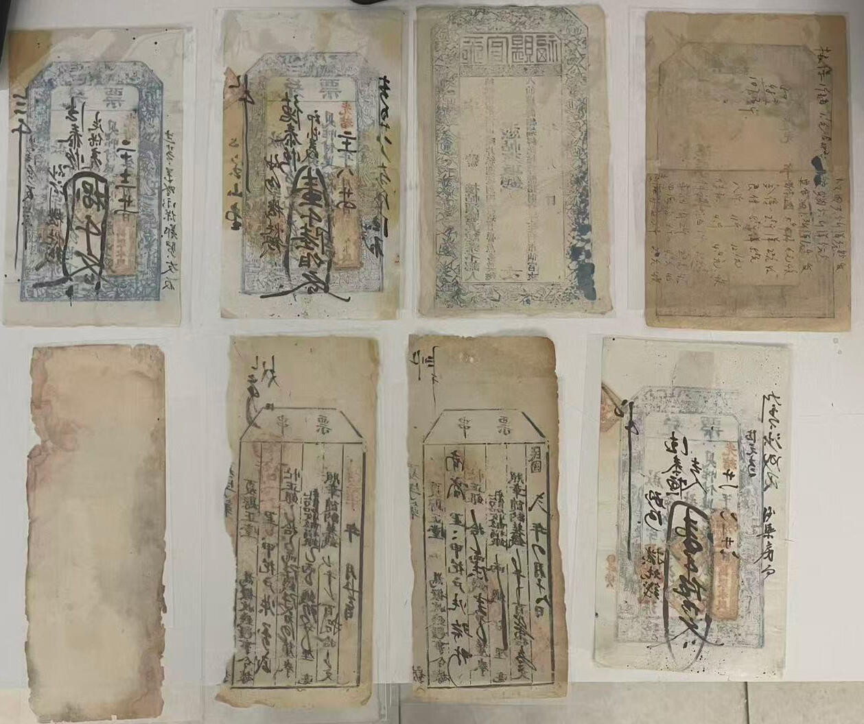 上海炎玺拍卖 玺润山河 第三场  串票2枚
铜元兑换券1枚
光绪二十一年兑票3枚
福顺德记钱庄票1枚
通泰钱店钱庄票1枚