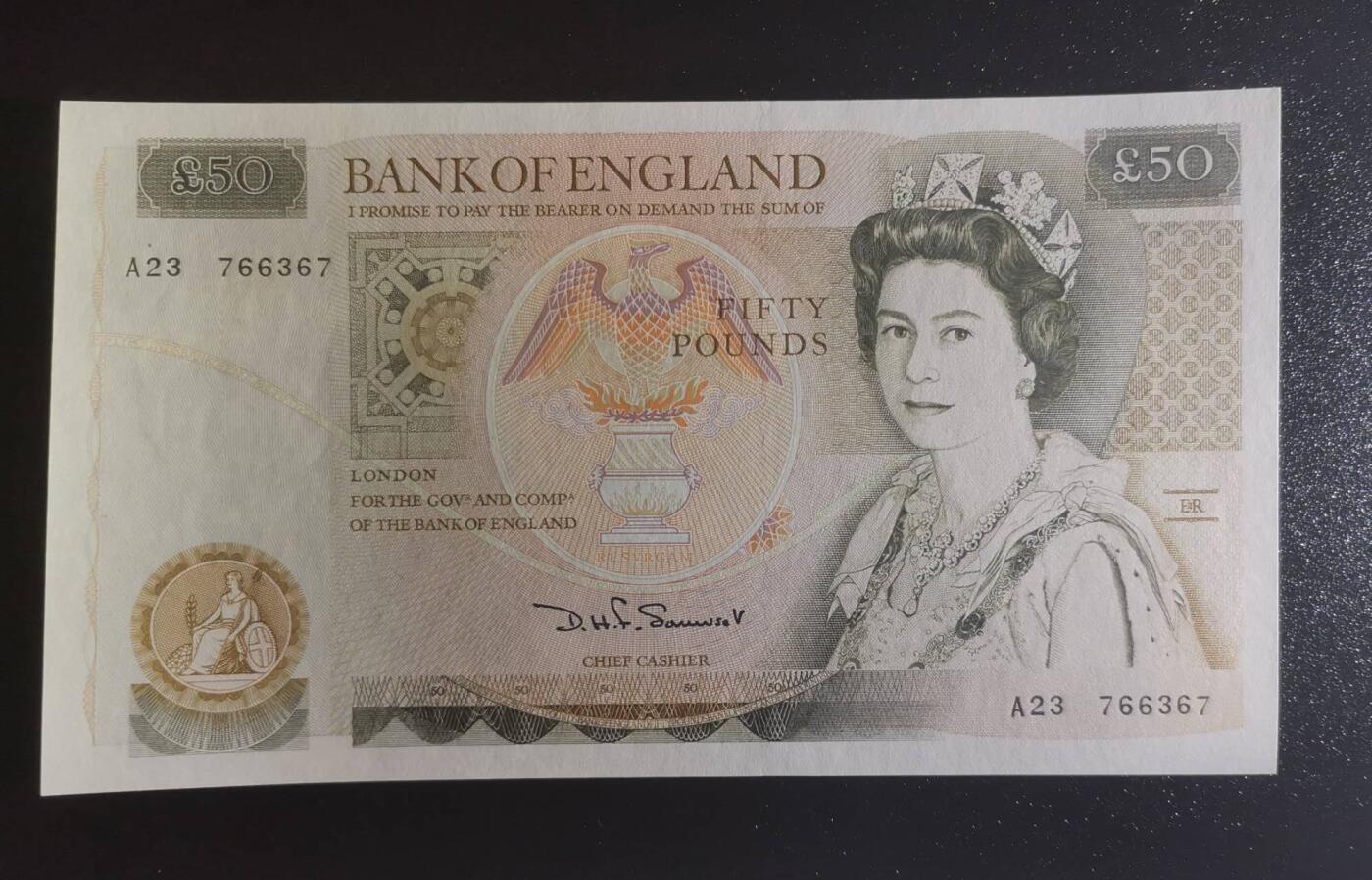 《艾美收藏》第223期-12.7周日外币畅拍 英国D序列1981年A冠50镑最高值UNC/UNC-无4有荧光 D.H.F. Somerset签名 Pick#381a