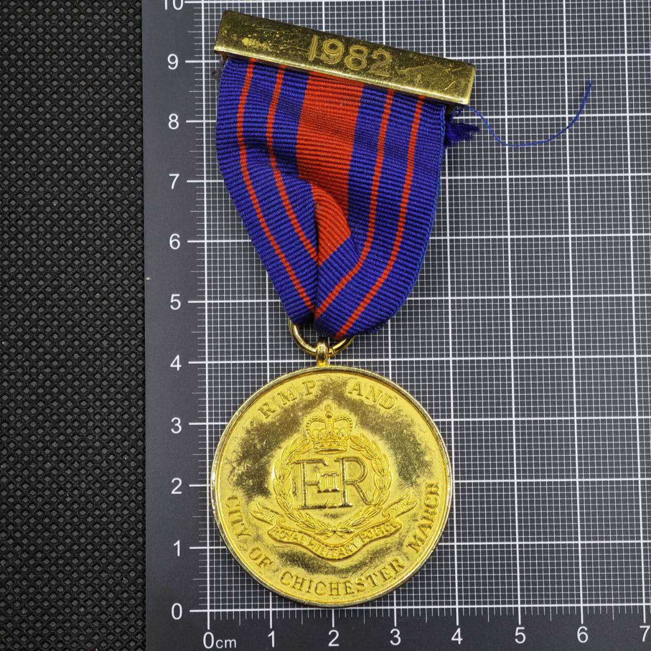 【淘币小摊】限时拍第八百二十三拍  纪念章场  满百包邮可预留两周  周一统一发货  英国奇切斯特纪念章