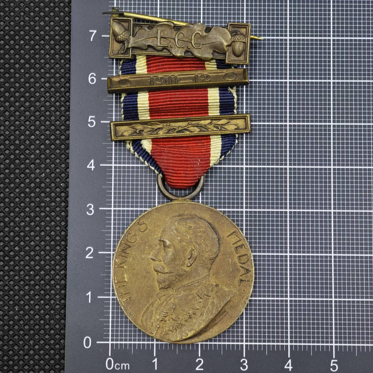 【淘币小摊】限时拍第八百二十三拍  纪念章场  满百包邮可预留两周  周一统一发货  英国乔治五世出勤优异奖章