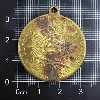 【淘币小摊】限时拍第八百二十三拍  纪念章场  满百包邮可预留两周  周一统一发货  - 英国1911年乔治五世加冕纪念章