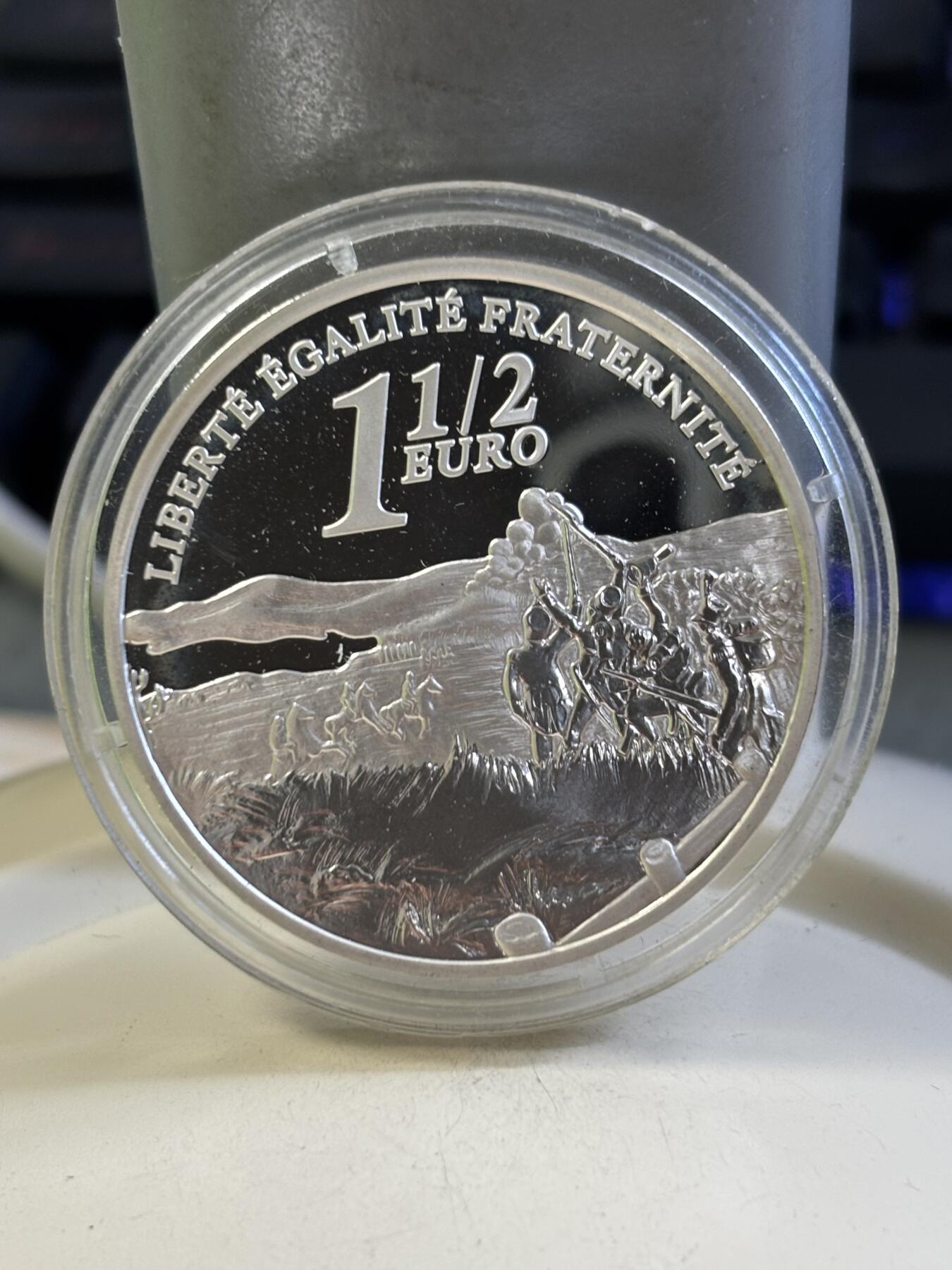 第184期拍卖 法国2005年奥斯特利茨战役200周年纪念银币，900银，22.2克，发行15000枚，有氧化，银价277