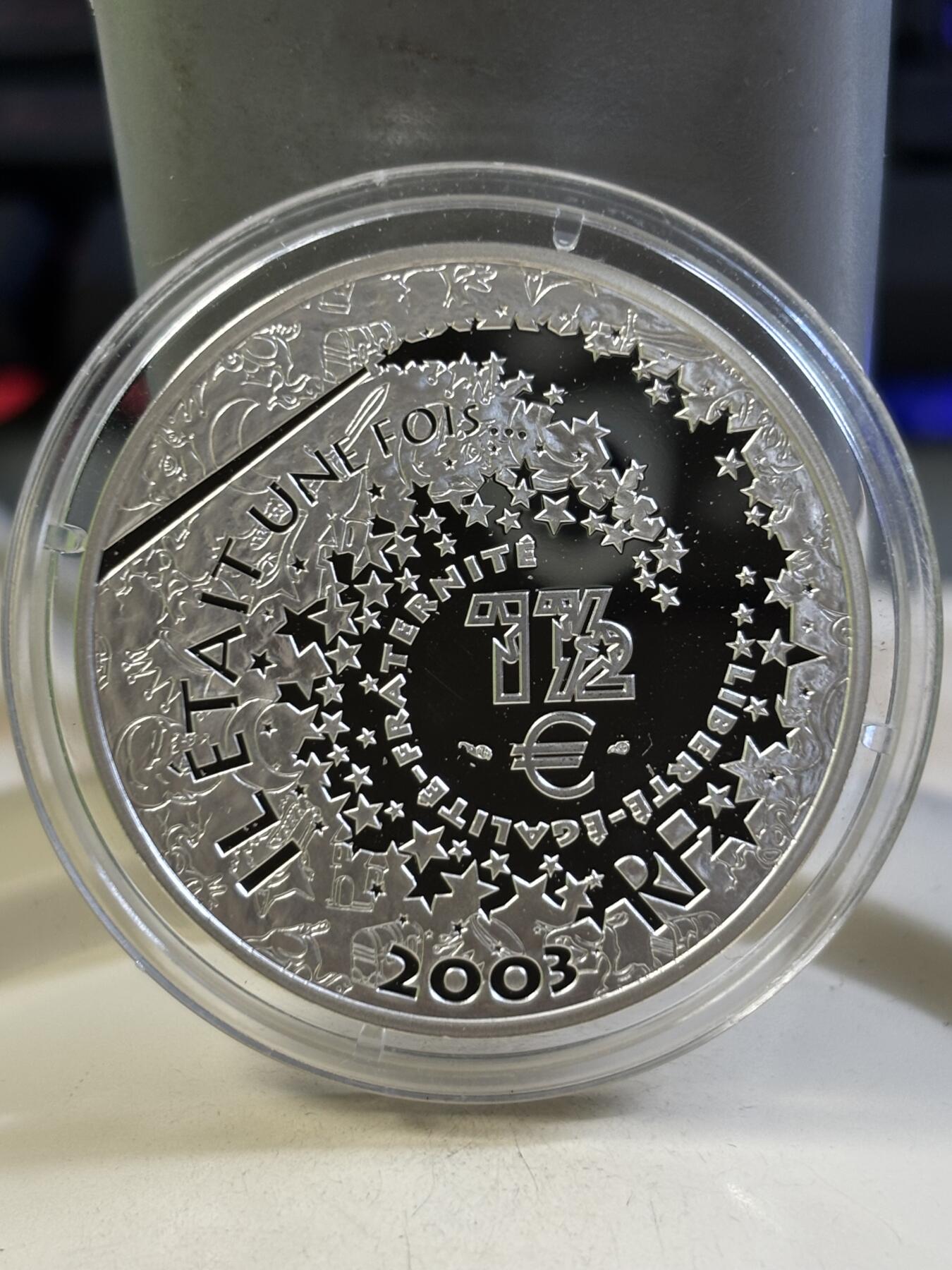 第184期拍卖 法国2003年童话系列匹诺曹彩色纪念银币2，900银，22.2克银价277