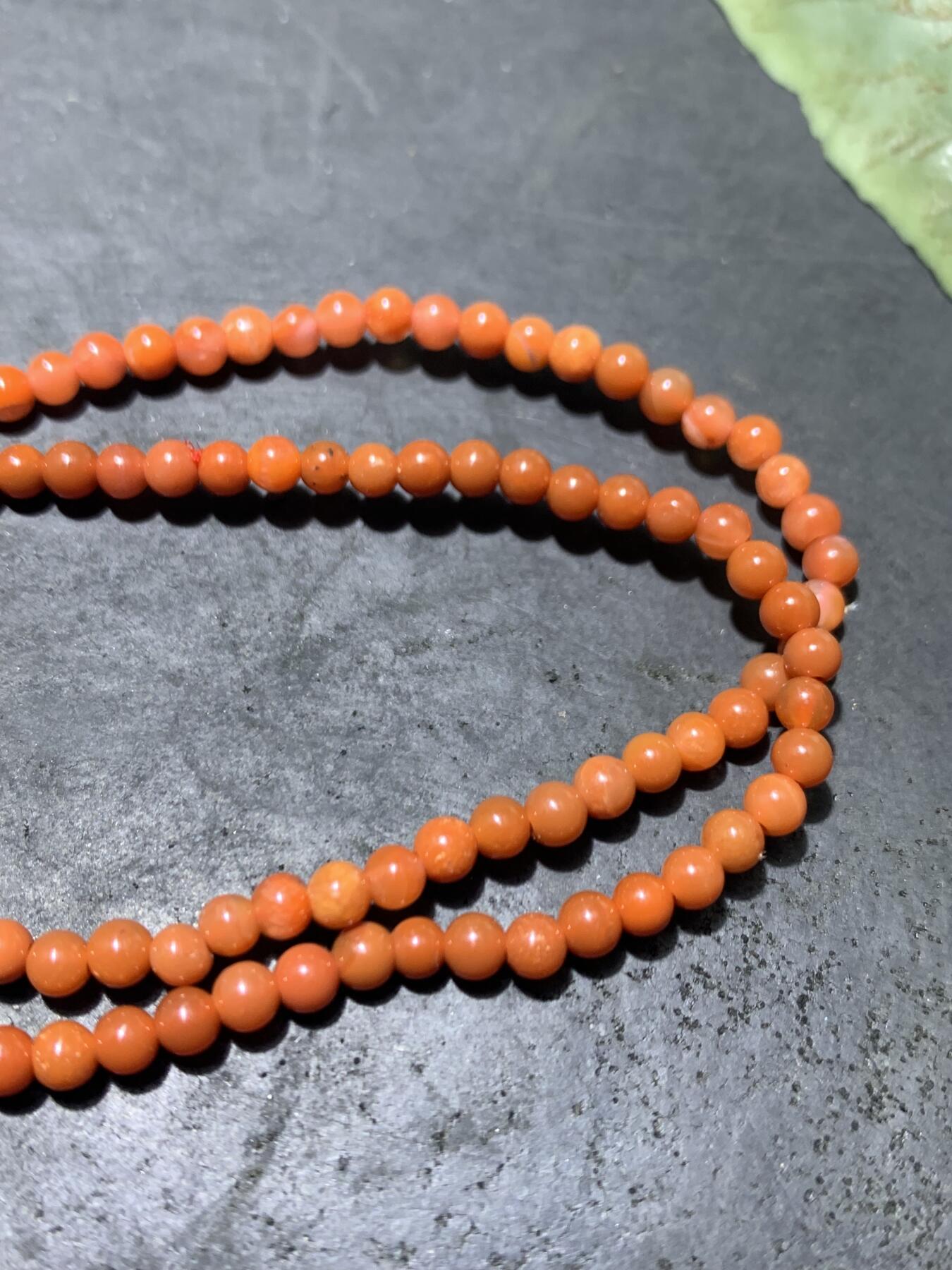 川料南红玛瑙柿子红小米珠手串一条，