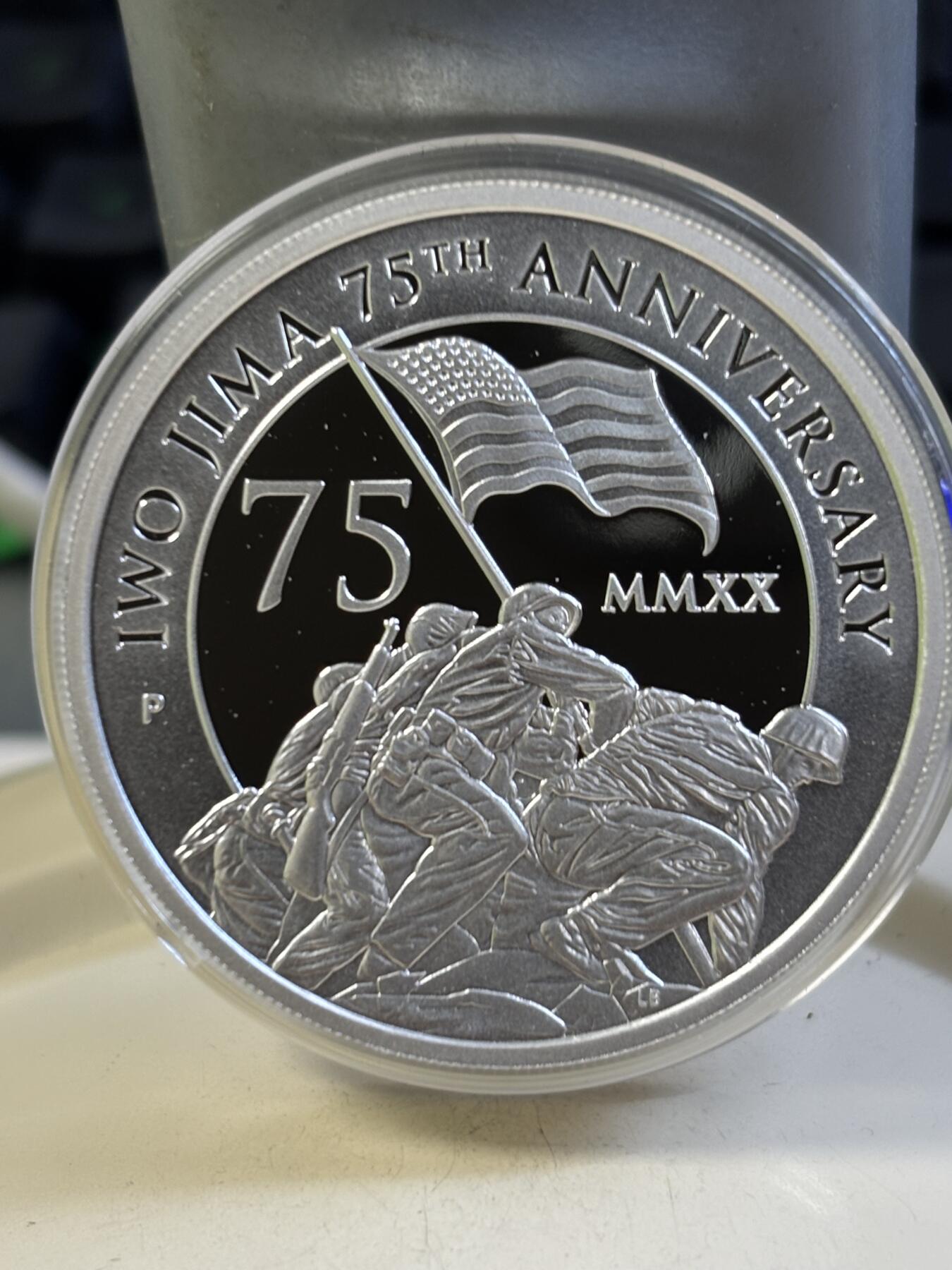 第184期拍卖 图瓦卢2020年二战硫磺岛战役2盎司高浮雕加厚银币，9999银银价862，