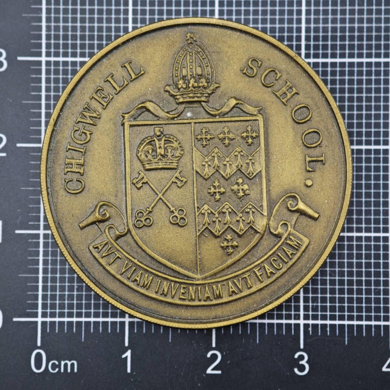 【淘币小摊】限时拍第八百二十三拍  纪念章场  满百包邮可预留两周  周一统一发货  英国奇格韦尔学校纪念章