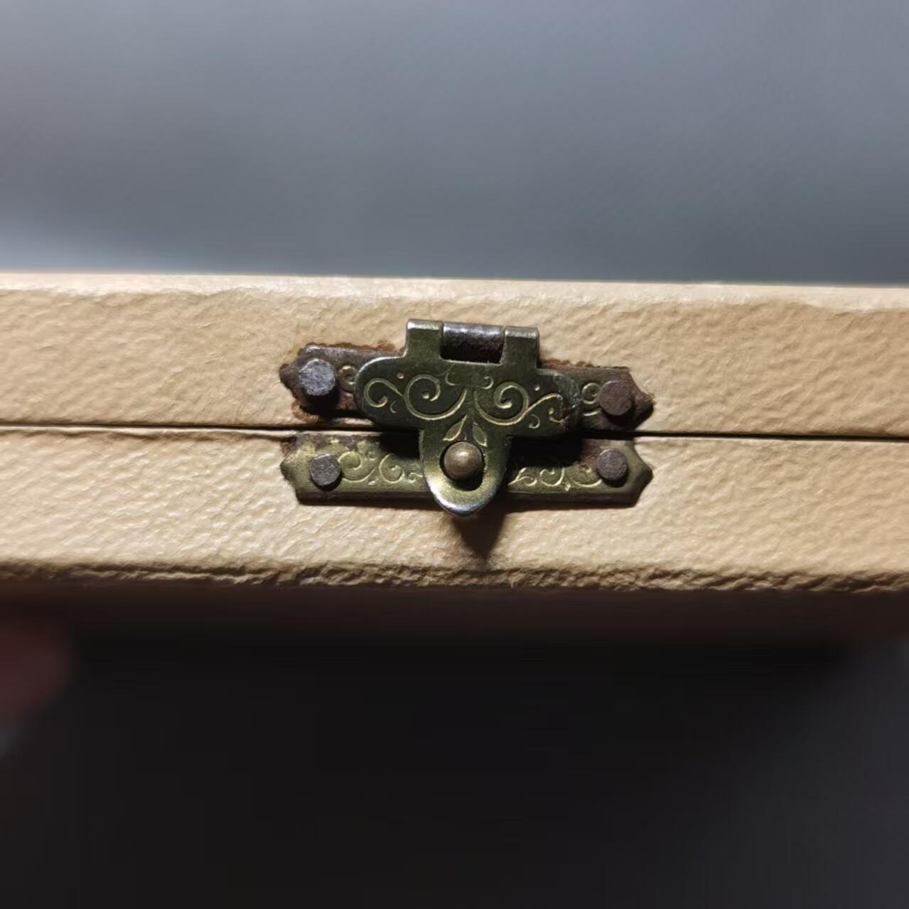 七河·世界钱币杂件水晶矿标小拍（总第30期） 藏家出品X577 巴伐利亚陶制纪念章（原盒） 1923年 