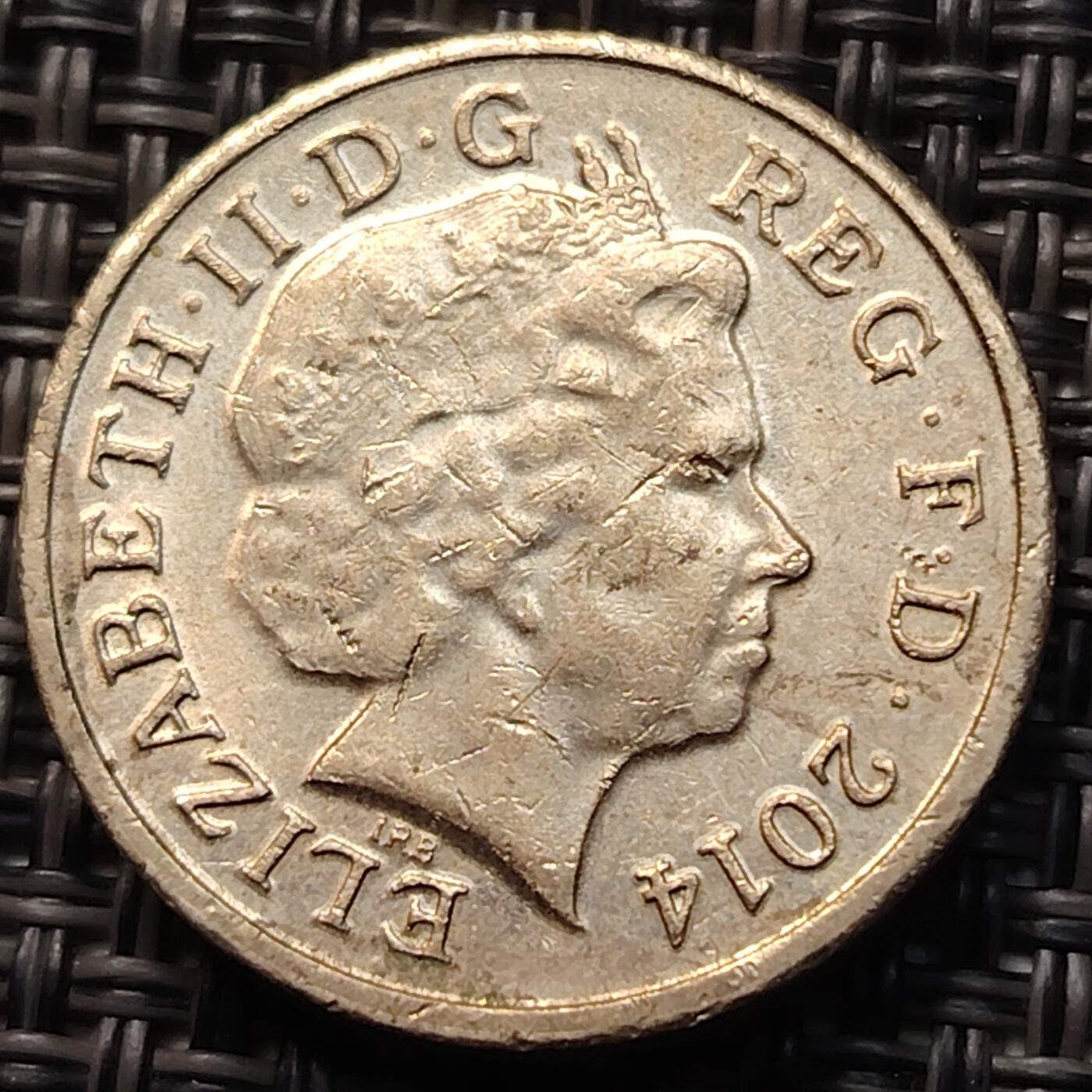 布加迪🐬～世界钱币(上海)🌾第 263 期 /  各国套币和散币 英国🇬🇧 2014年 1镑