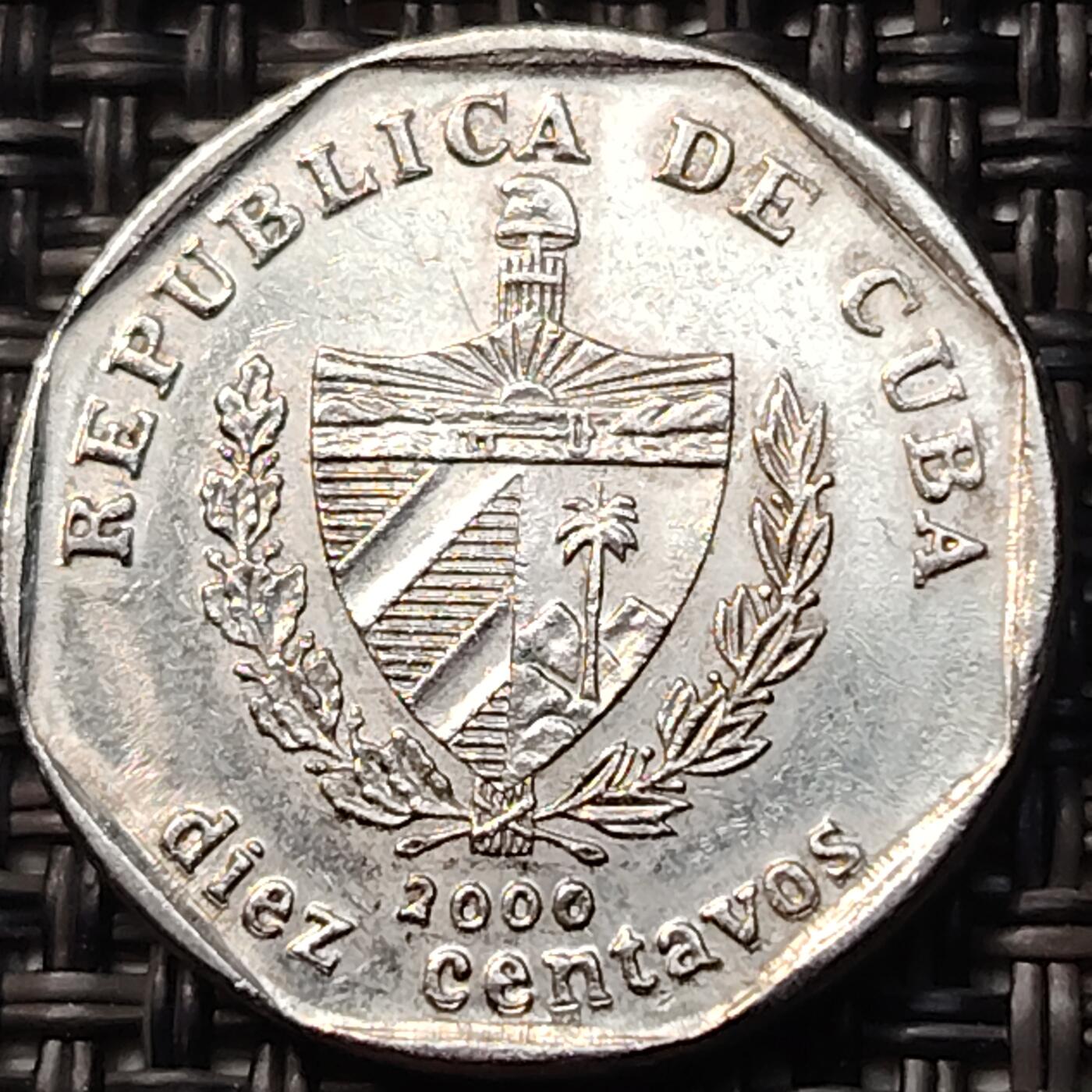 布加迪🐬～世界钱币(上海)🌾第 263 期 /  各国套币和散币 古巴🇨🇺 2000年 10分外汇币 镀镍钢